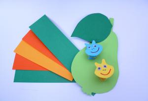 Zobrazit detail akce: Prťolata vyrábí...ovoce s červíkem