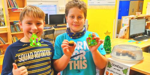 Zobrazit článek - Vánoční dílnička v dětském oddělení