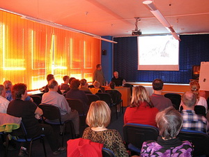 Zobrazit článek - Čech na střeše světa v knihovně