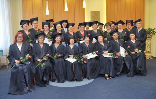 Zobrazit článek - Promoce studentů U3V