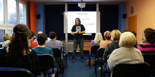 Zobrazit článek - Čakry proudily knihovnou