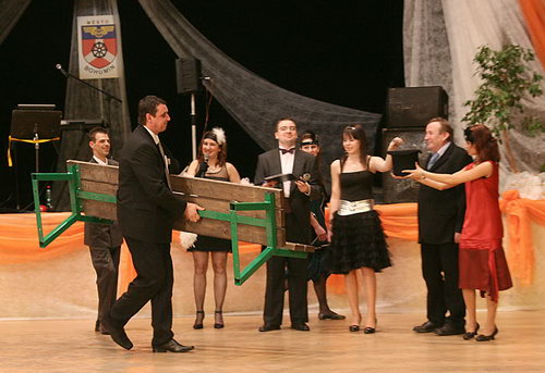 2008-02-01 Reprezentační ples města Bohumína v prvorepublikovém stylu - zvětšit