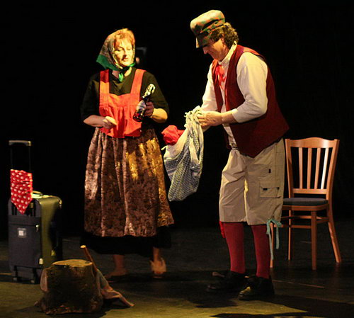 2008-02-17 Ochotnické divadlo z Rychvaldu - Honza málem starostou - zvětšit