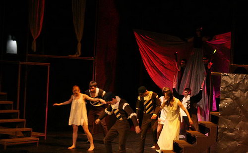 2008-04-04 Divadlo Romeo a Julie - zvětšit