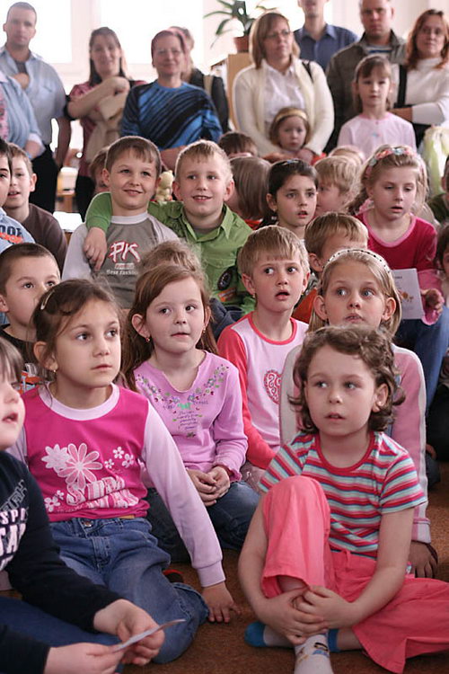 2008-04-17 Pasování prvňáčků na čtenáře - zvětšit