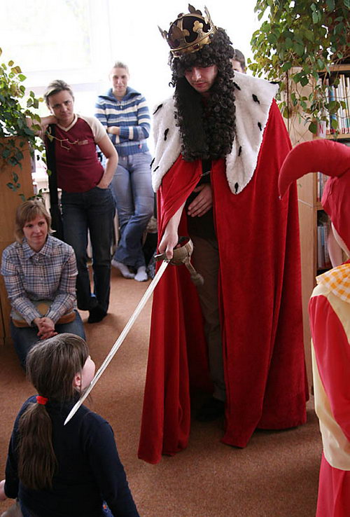 2008-04-17 Pasování prvňáčků na čtenáře - zvětšit