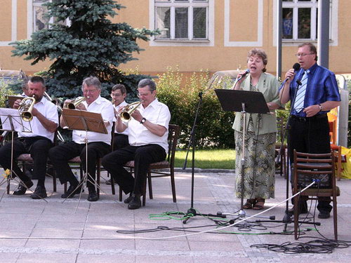 2008-05-29 Dechovkové čtvrtky - Dechový orchestr ŽDB Group - zvětšit